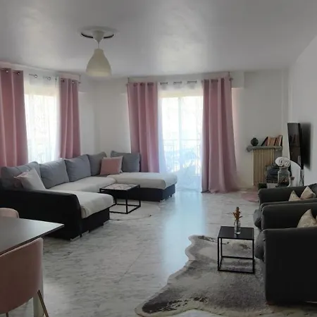Nice, Super A 8 Minutes De La Plage. Apartment *