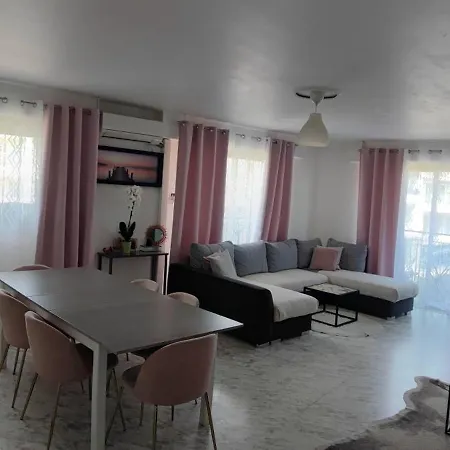 Nice, Super A 8 Minutes De La Plage. Apartment Nice